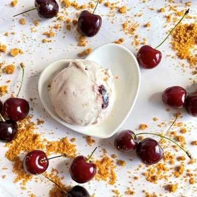 Clotted cream & Amarena Cherry Gelato