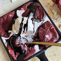Cookie Dough Pucks - Red Velvet